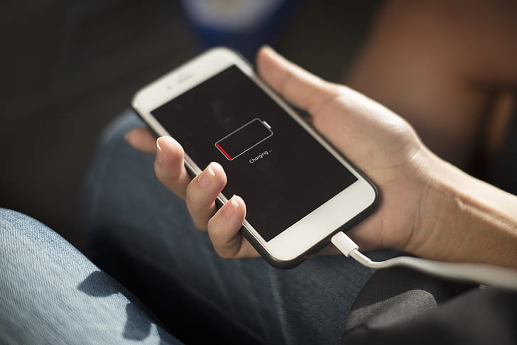Eight Easy Ways to Improve the Battery Life of Your Power-Hungry Smartphones